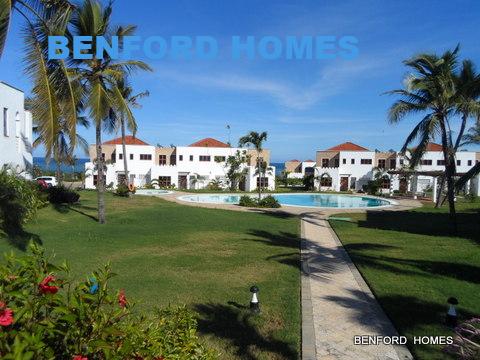An executive 3 bedroom beachside apartment full of amenities| Benford Homes Listings